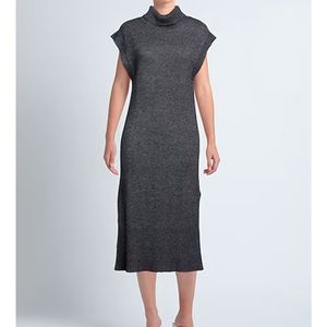 New 100% CASHMERE SWEATER DRESS  HOUSE OF HARLOW 1960